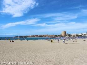 Die Playa las Vistas - Ein heller Sandstrand in Los Cristianos, Teneriffa