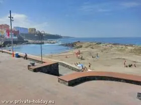Der Naturstrand Playa del Arenal bei Bajamar auf der Kanareninsel Teneriffa