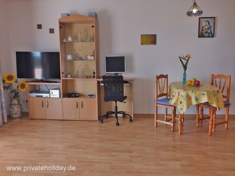 Living area with TV and dining table – El Sauzal, Tenerife