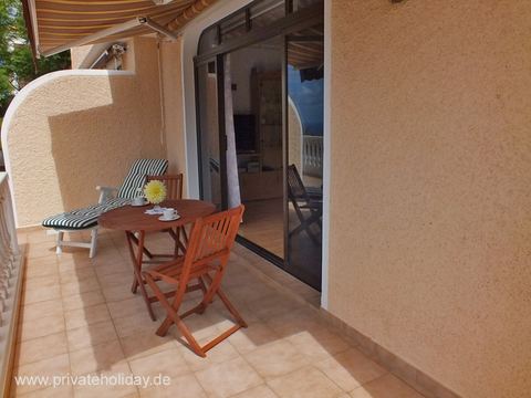 Covered terrace with table and sun lounger – El Sauzal, Tenerife