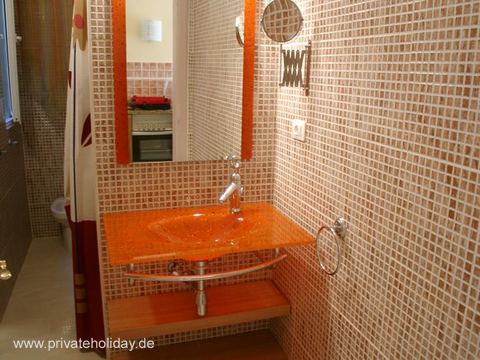 Bathroom with sink and mirror – Chio, Tenerife