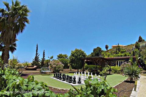 Garden with large chessboard and pavilion – Chio, Tenerife