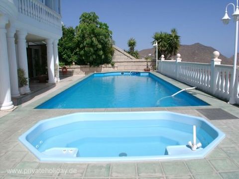 Strefa basenowa z jacuzzi i widokiem na morze – Chayofa, Tenerife