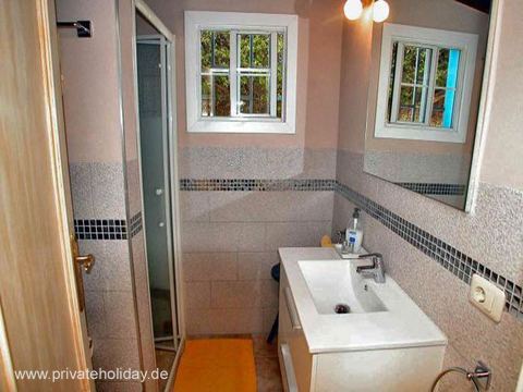 Bathroom with shower and sink – Guía de Isora, Tenerife