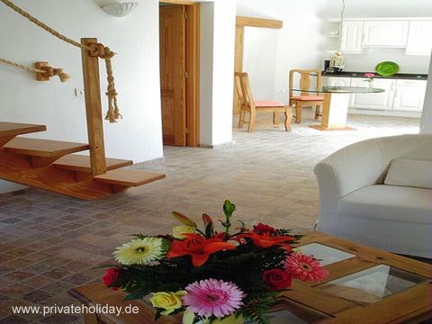 Otwarty salon z kuchnią i sofą – Tacoronte, Tenerife