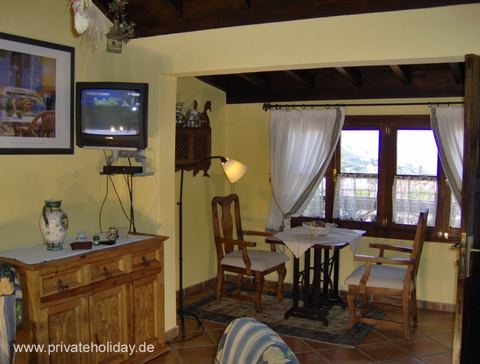 Woonkamer met tv en zithoek – Icod de los Vinos, Teneriffa