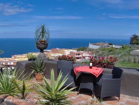 Terrasse mit Esstisch und Meerblick – Icod de los Vinos, Teneriffa