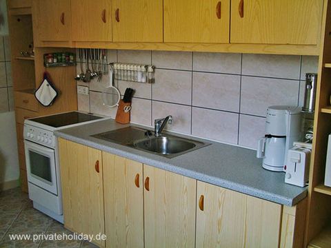 Kitchen with stove and sink – Poris de Abona, Tenerife
