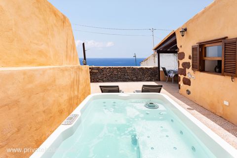 Terrace with whirlpool and sea view – Igueste de San Andrés, Tenerife