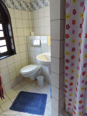 Bathroom with shower and sink – La Matanza, Tenerife