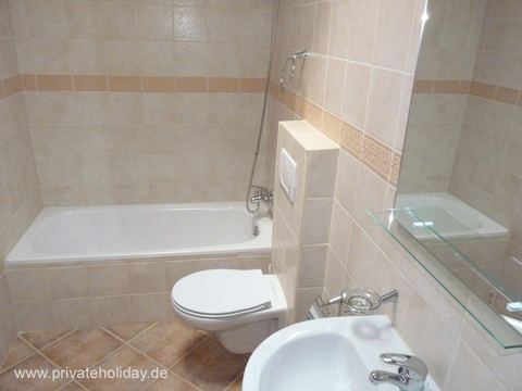 Bathroom with bathtub and toilet – Costa Calma, Fuerteventura