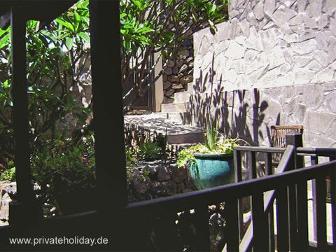 Covered seating area with plants and stairs – Igueste de Candelaria, Tenerife