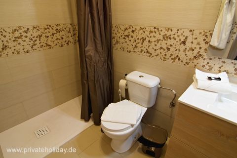 Bagno con doccia, WC e lavabo – Los Cristianos, Tenerife