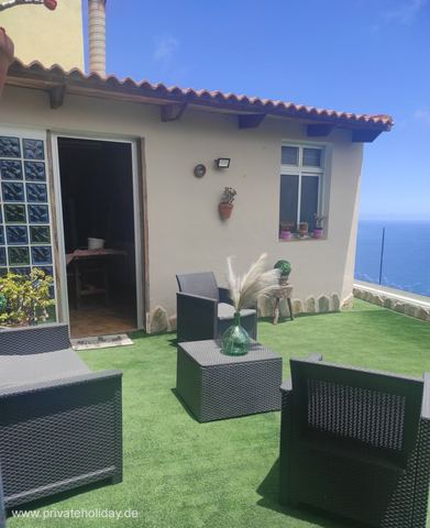 Terraza con muebles y vistas al mar – La Guancha, Tenerife