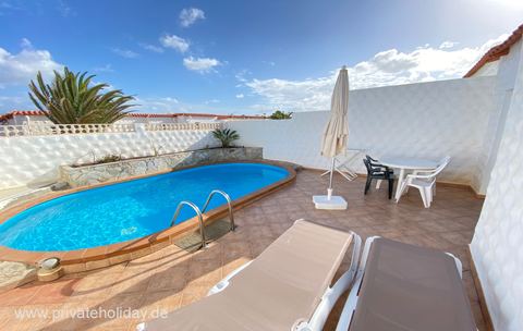 Privatpool mit Liegen und Sonnenschirm – Costa Calma, Fuerteventura