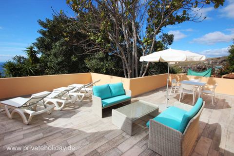 Dakterras met ligbedden, zithoek en parasol – Guía de Isora, Teneriffa