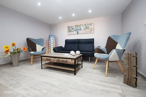 Salón con sofá y dos sillones – Guía de Isora, Tenerife