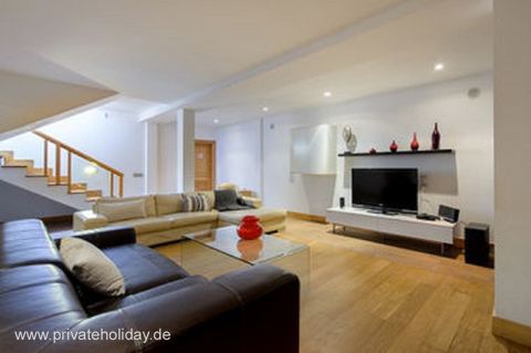 Woonkamer met hoekbank en tv-plank – Playa Blanca, Lanzarote