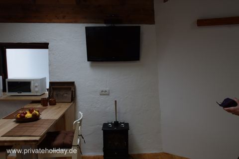 Salon z telewizorem i barkiem śniadaniowym – Icod de los Vinos, Tenerife