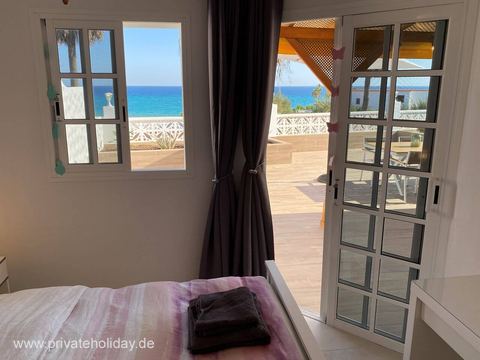 Camera da letto con porta e vista mare – Costa Calma, Fuerteventura