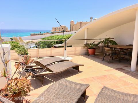 Terrasse sur le toit avec transats et vue mer – Costa Calma, Fuerteventura
