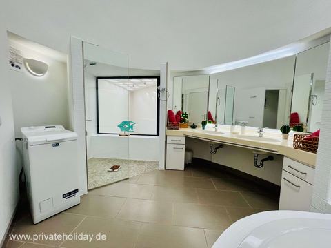Bathroom with washing machine and whirlpool tub – Costa Calma, Fuerteventura