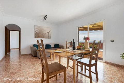 Eethoek met bank en toegang tot terras – Puerto de la Cruz, Teneriffa