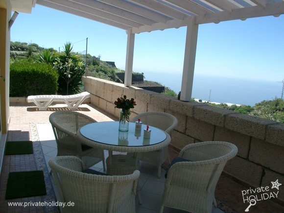 Terrasse couverte avec coin salon et vue mer – Chio, Ténérife