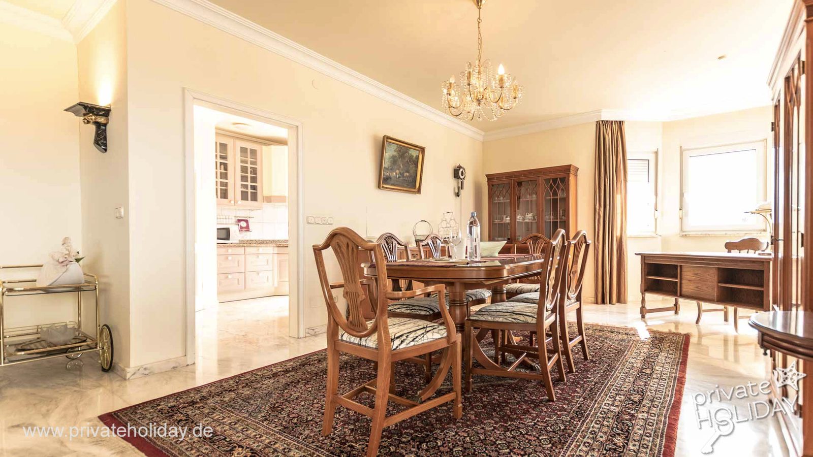Sala da pranzo con grande tappeto e scrittoio – Chayofa, Tenerife