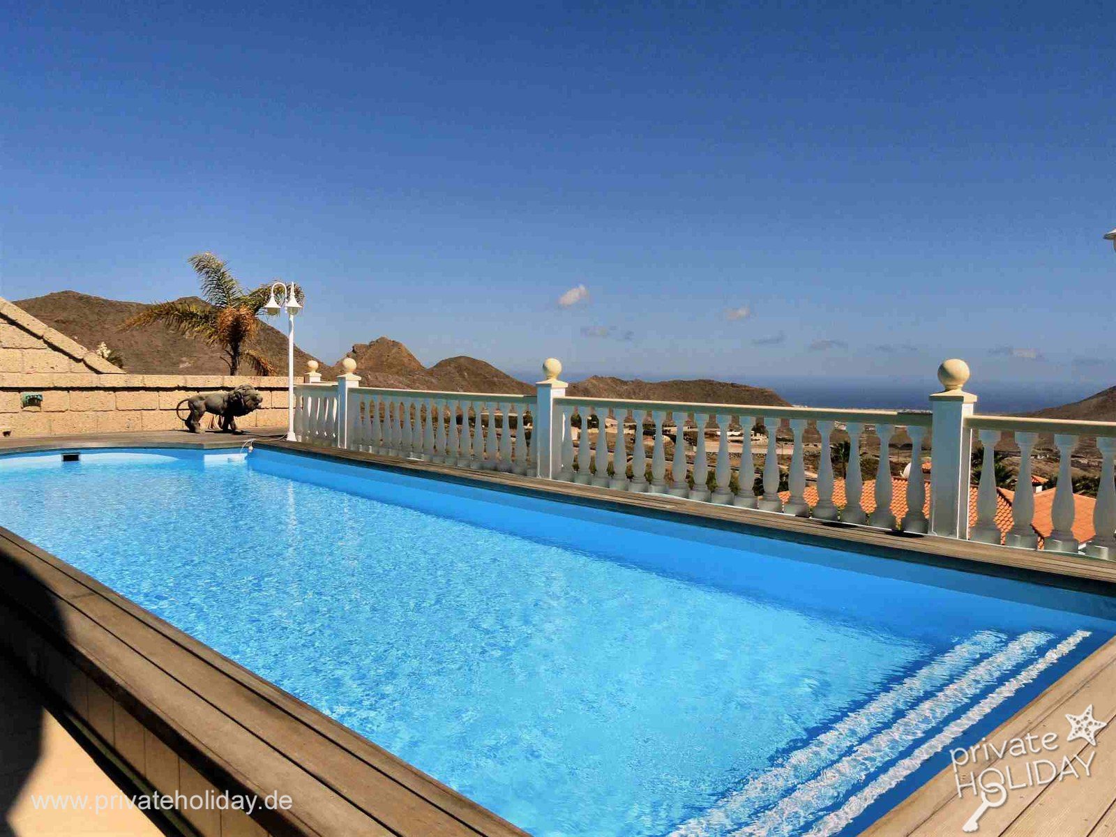 Piscina privada con vistas al mar y solárium – Chayofa, Tenerife