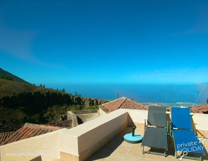 Terrazza sul tetto con lettini e vista mare – Guía de Isora, Tenerife