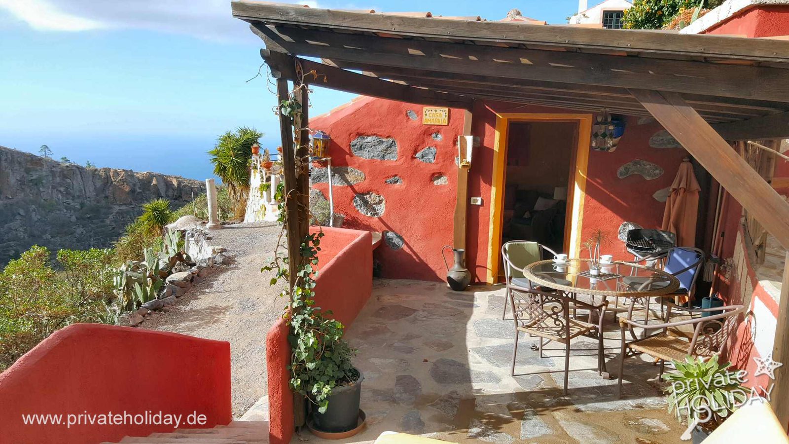Terrazza coperta con tavolo e vista mare – Guía de Isora, Tenerife