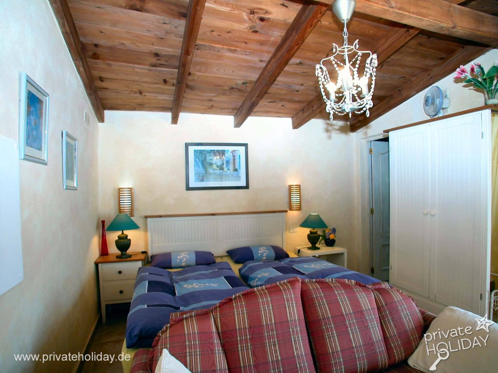 Chambre avec lit double et poutres en bois – Guía de Isora, Ténérife
