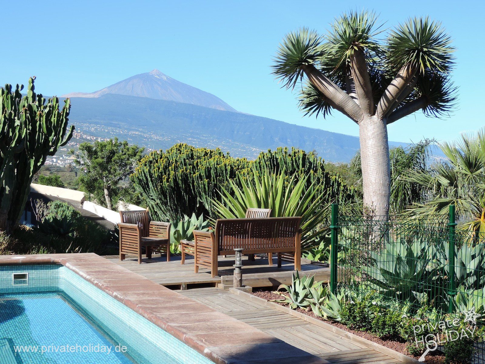 Basen z meblami tarasowymi i widokiem na góry – La Matanza, Tenerife