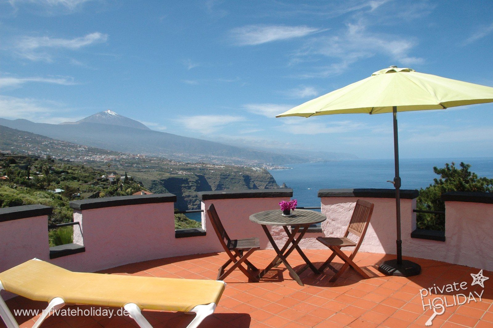 Terrazza con tavolo, sedie e ombrellone – La Matanza, Tenerife