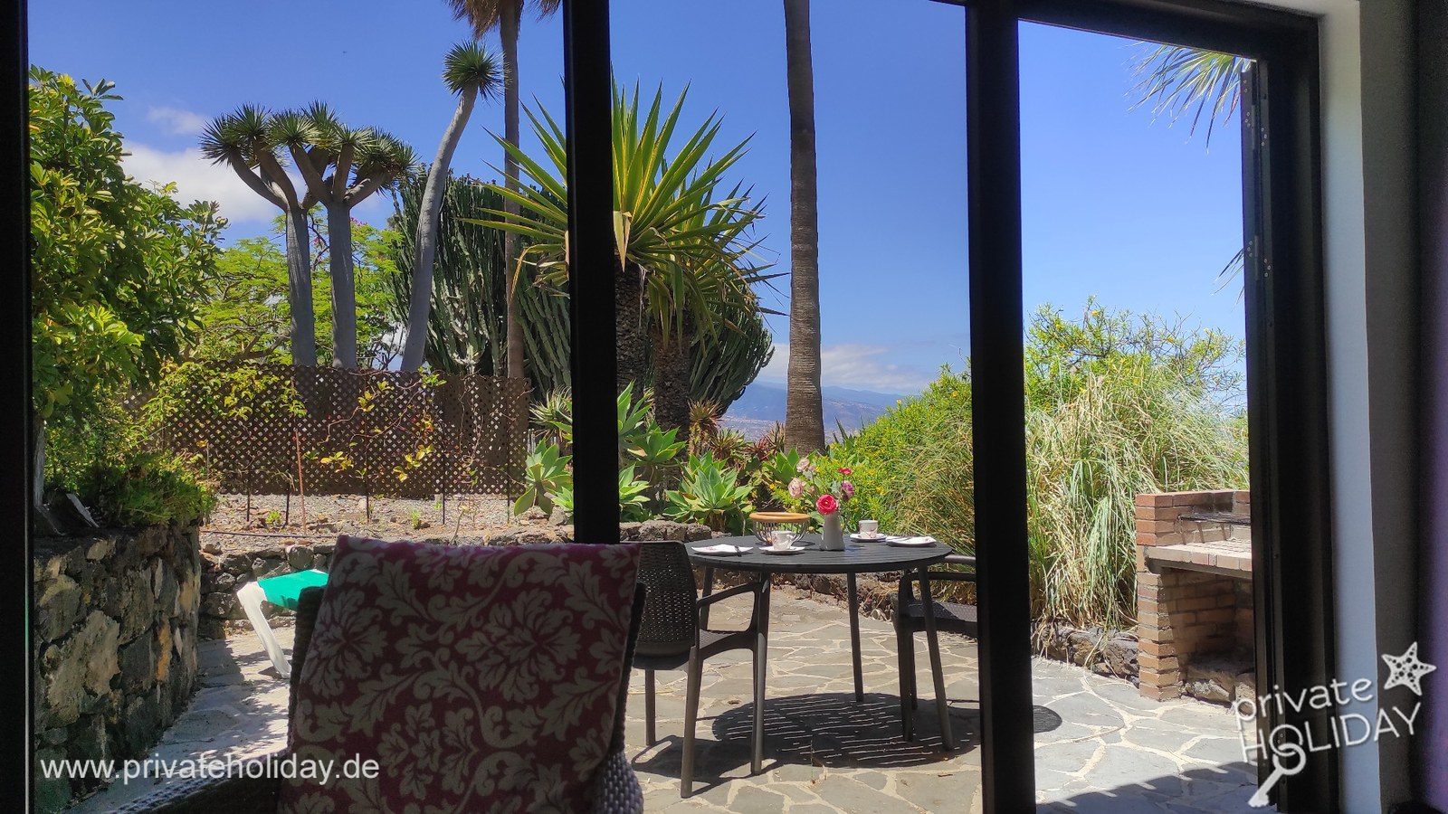 Terrace through sliding door with garden view – La Matanza, Tenerife