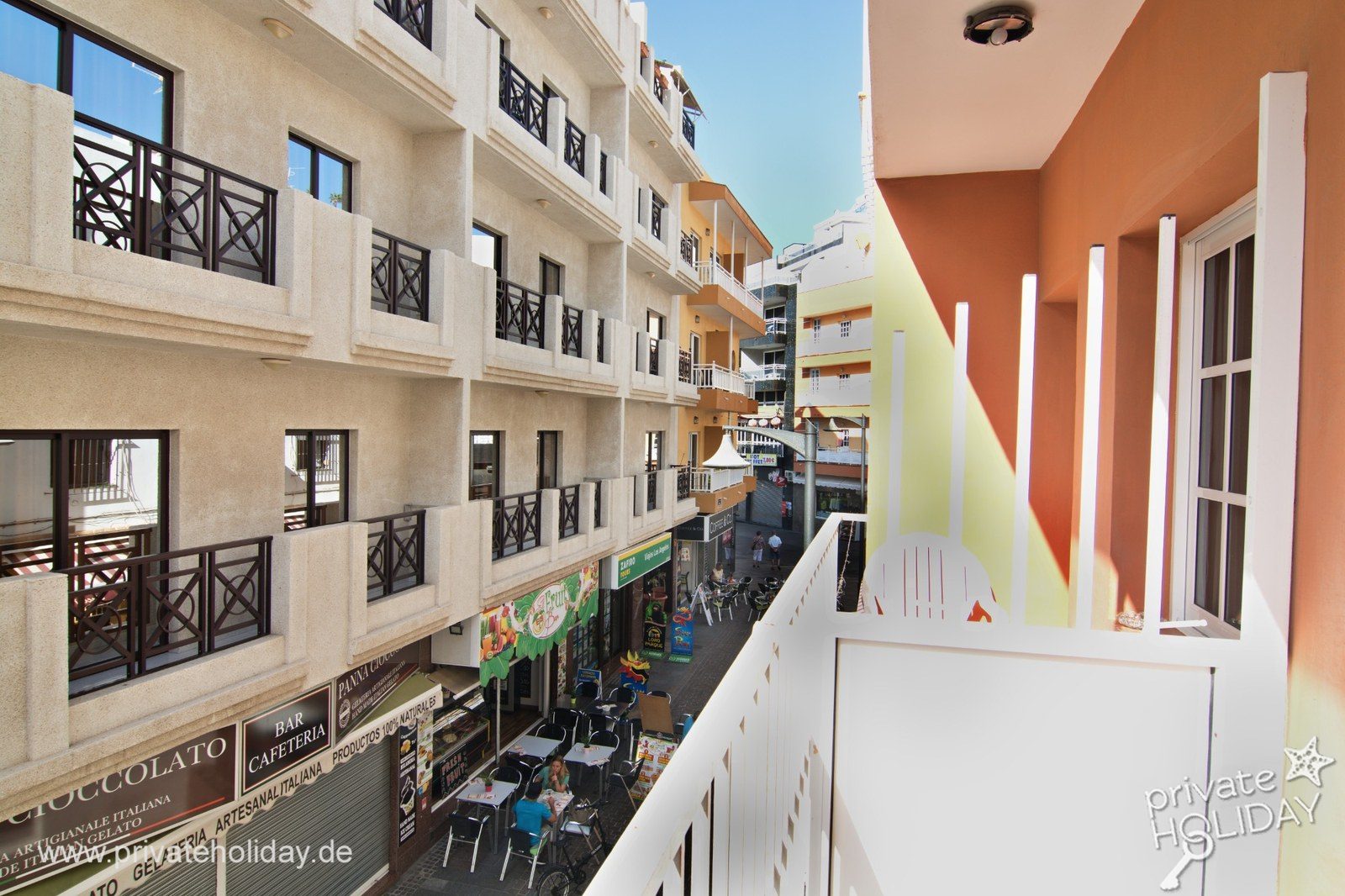 Balkon z widokiem na ulicę handlową – Los Cristianos, Tenerife