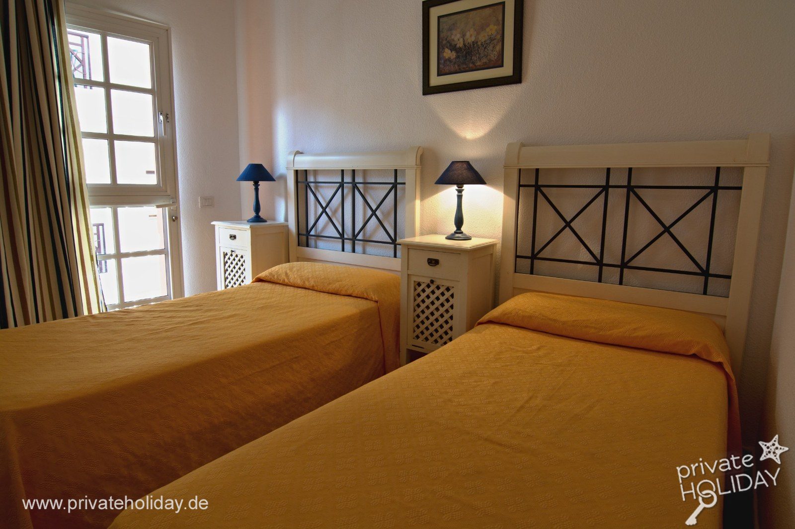 Chambre avec deux lits simples et fenêtre – Los Cristianos, Ténérife
