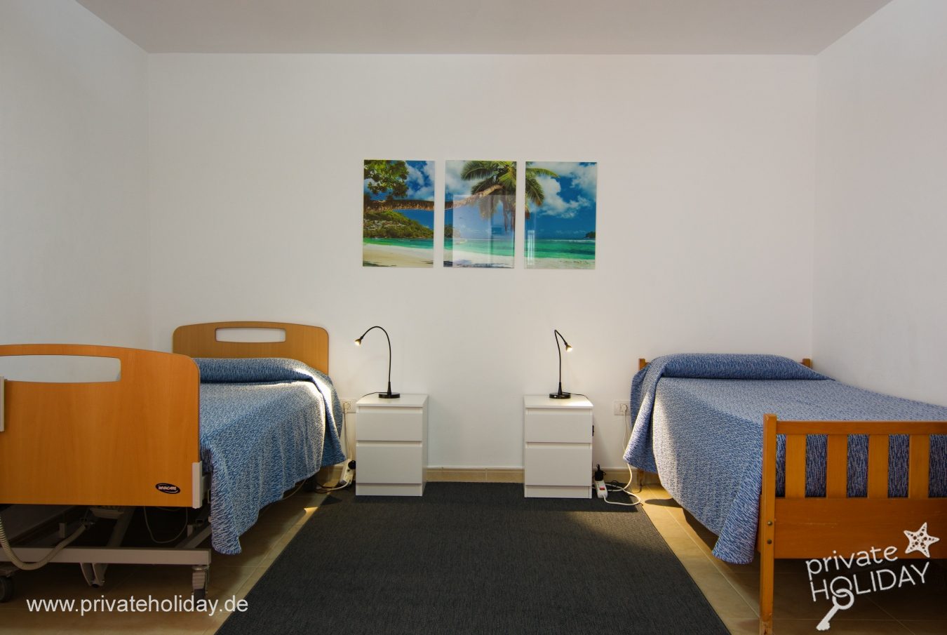 Camera con due letti singoli e comodini – Los Cristianos, Tenerife