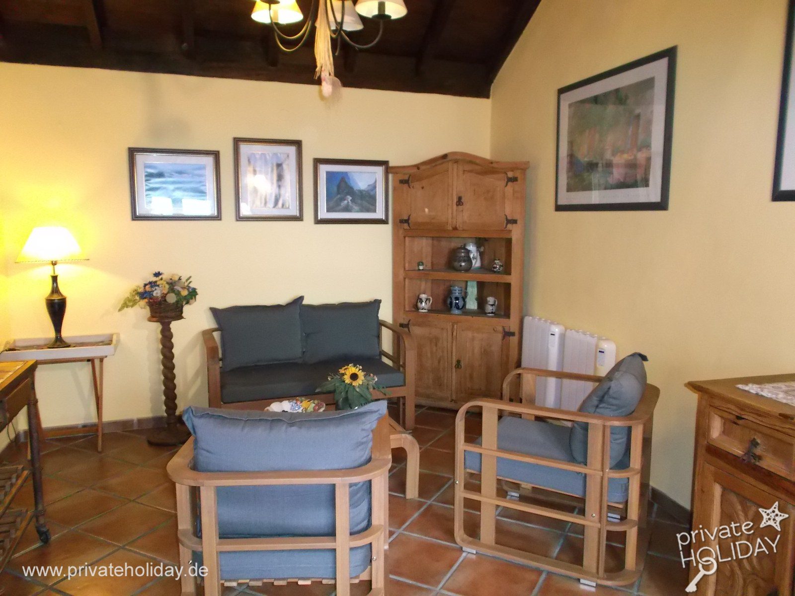 Living room with armchairs and wooden cabinet – Icod de los Vinos, Tenerife