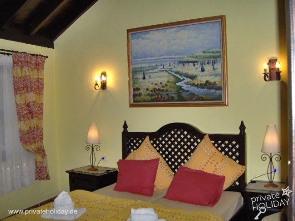 Camera da letto con letto matrimoniale e comodini – Icod de los Vinos, Tenerife