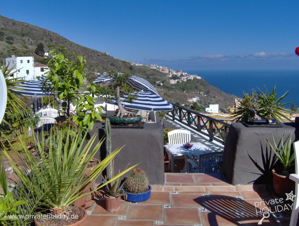 Terrasse sur le toit avec transats et vue mer – Icod de los Vinos, Ténérife