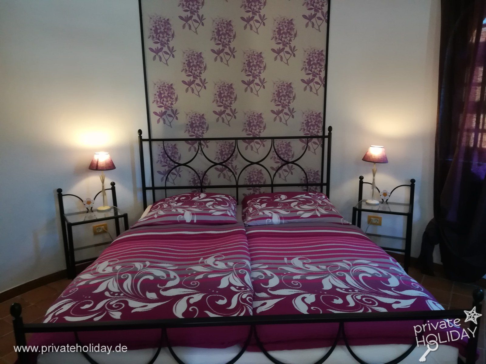 Chambre avec lit double et lampes de chevet – La Matanza, Ténérife