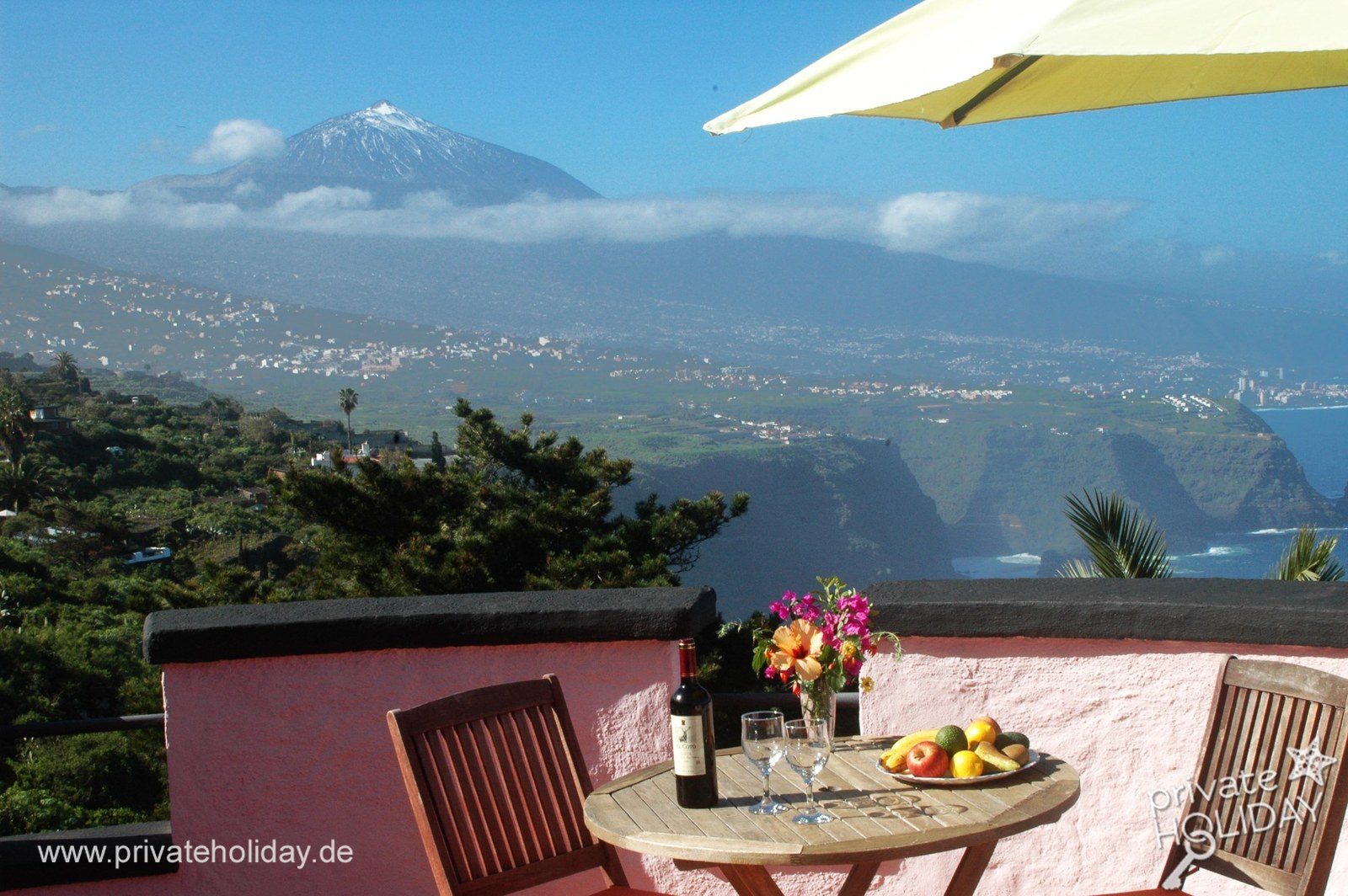 Terrasse avec table et vue sur le Teide – La Matanza, Ténérife
