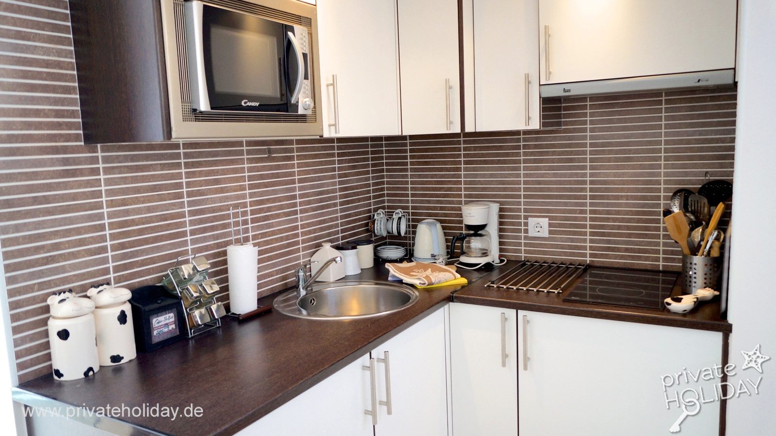 Cuisine avec plan de travail et plaque – Costa Calma, Fuerteventura