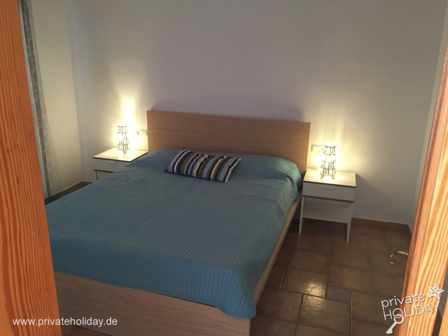 Camera con letto matrimoniale e comodini – Costa Calma, Fuerteventura