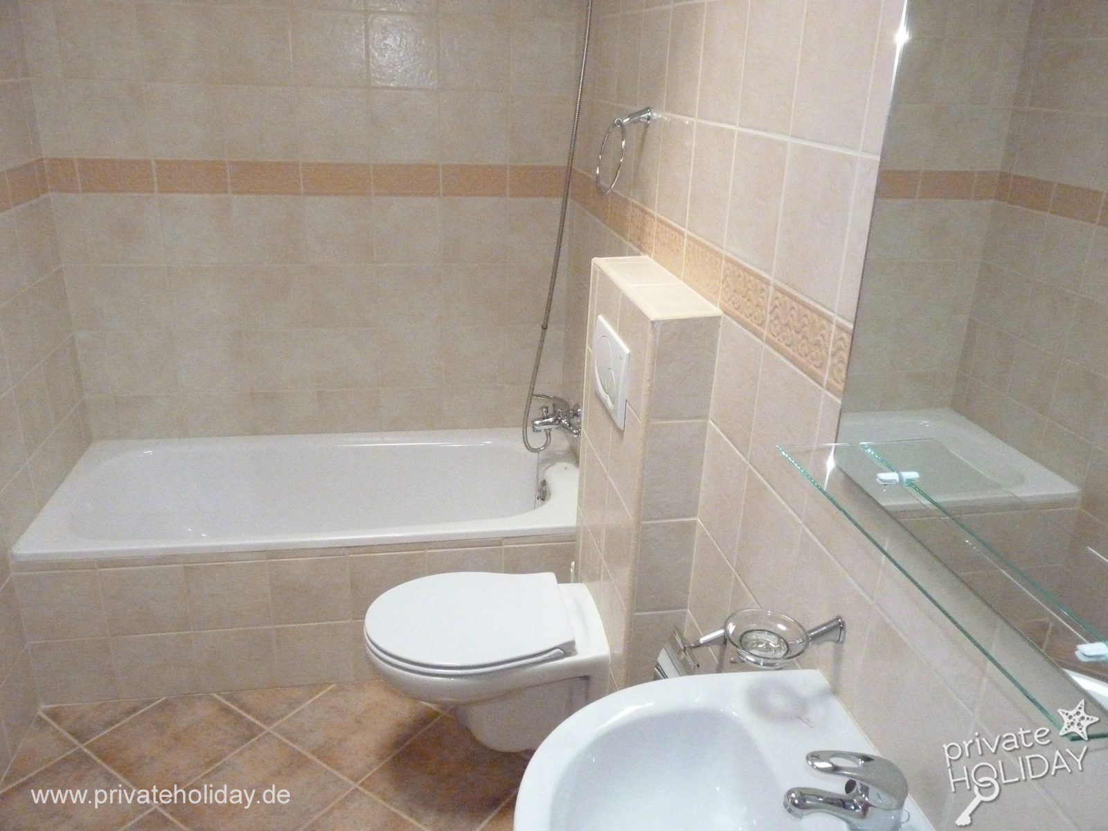 Salle de bain avec baignoire et WC – Costa Calma, Fuerteventura