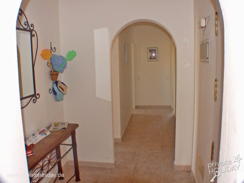 Couloir avec arche et console – Costa Calma, Fuerteventura