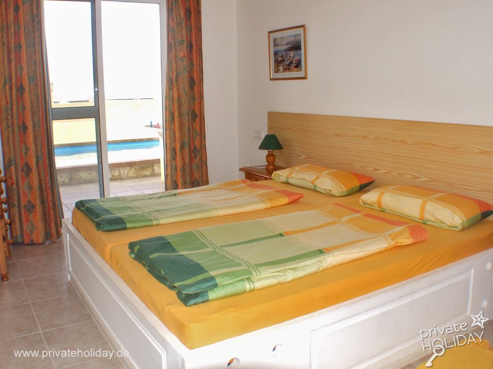 Chambre avec lit double et vue sur la piscine – Costa Calma, Fuerteventura