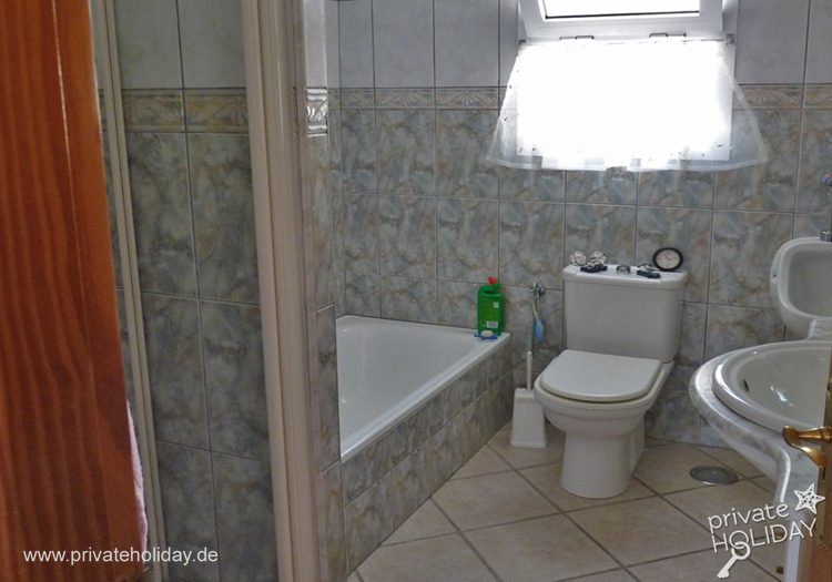 Bagno con vasca e lavabo – Costa Calma, Fuerteventura